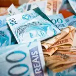 La Banque centrale brésilienne abaisse le taux directeur pour tenter de relancer l’économie du pays