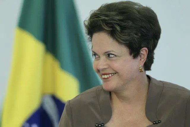 Dilma Rousseff instaure la loi des universités fédérales