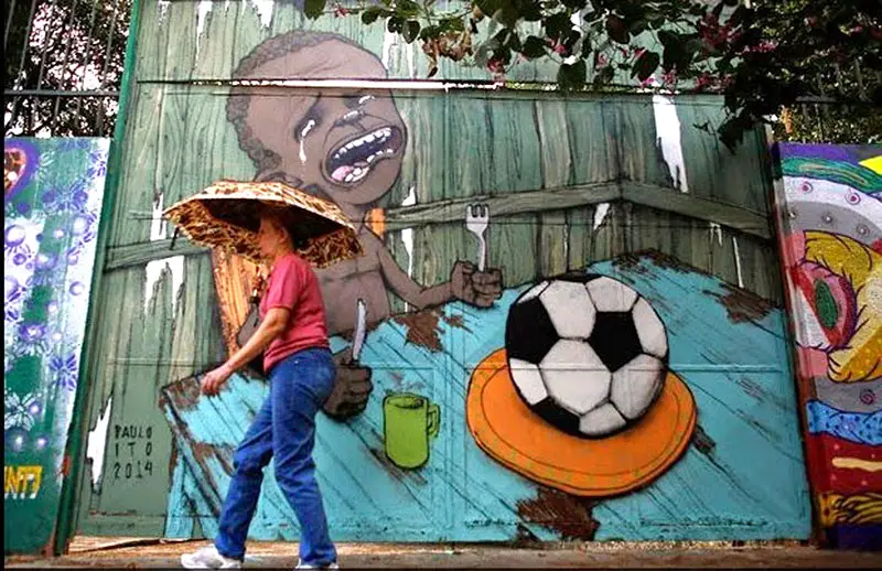 Graffiti-Paulo-Ito-descontento-social-contra-el-Mundial-de-Brasil