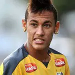Neymar, devrait jouer au Barça