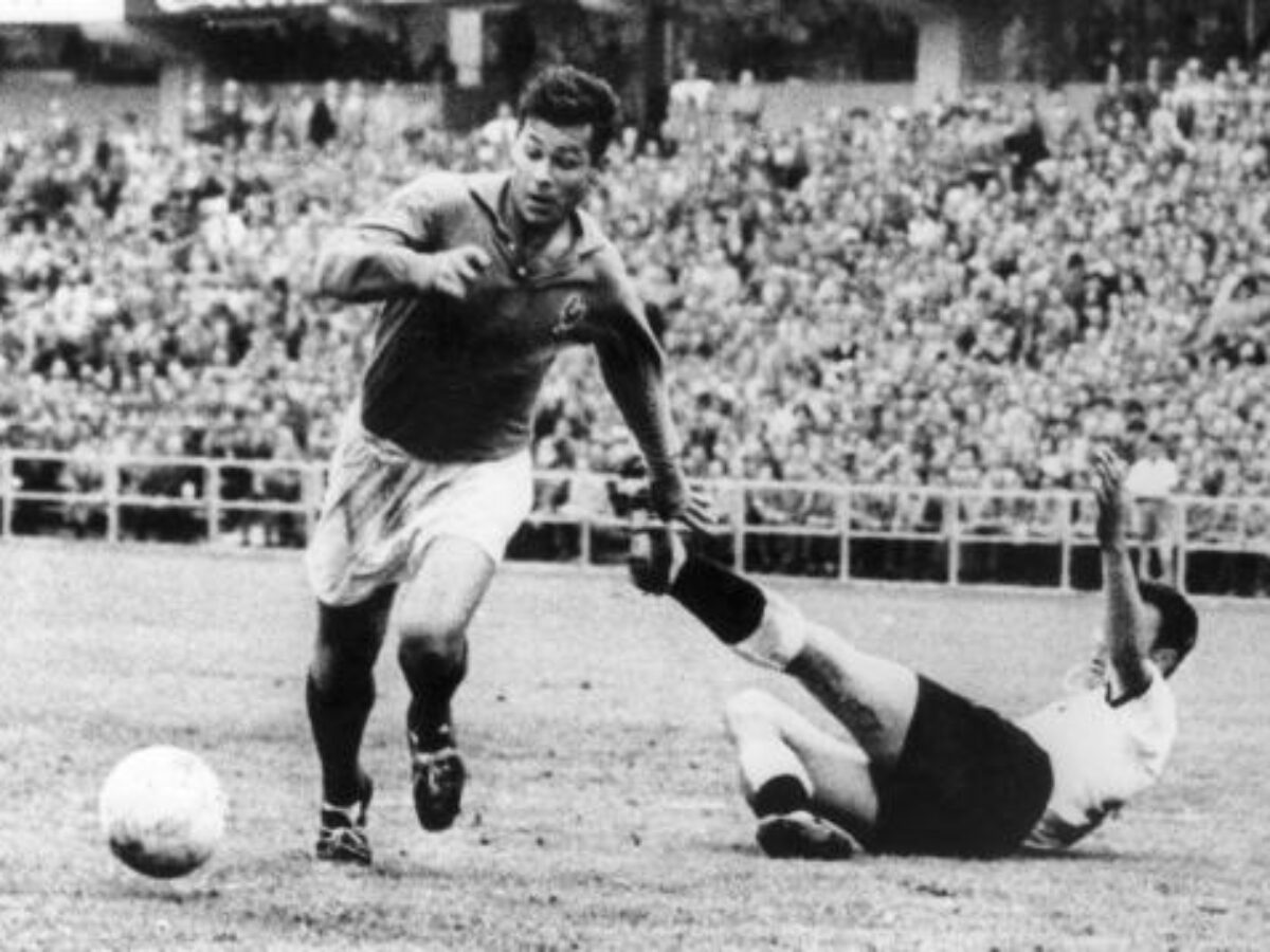 Pelé - Coupe du monde 1958 © L'Équipe 6 - auctions & price archive