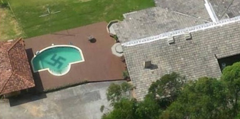 Propriété privée au Brésil : une croix gammée géante au fond de la piscine une crois gammee geante au fond de la piscine