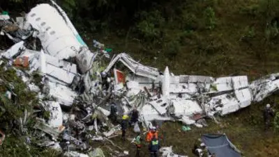Crash aérien en Colombie : le Brésil en deuil